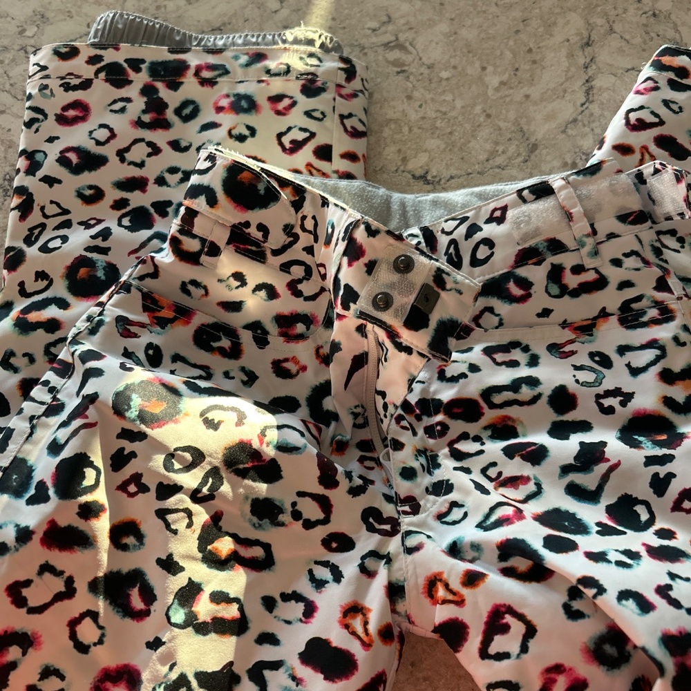 Roxy Girls Snow Pants—Excellent condition - Picture 2 of 3